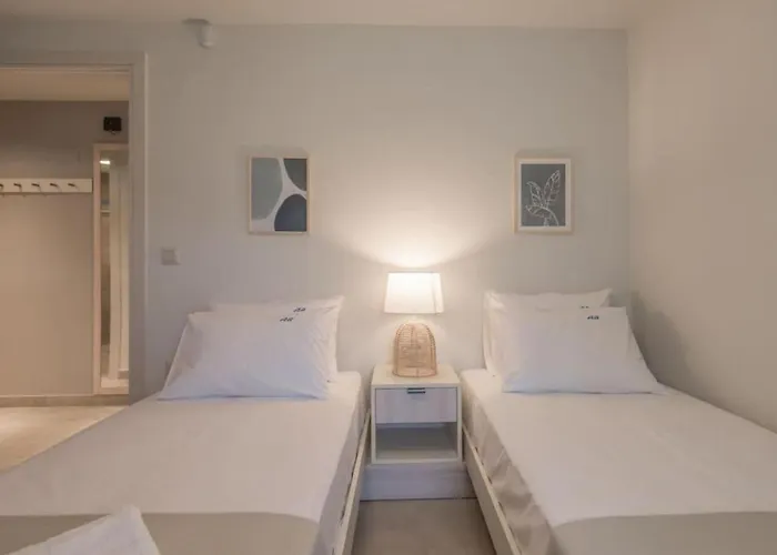 Arelia Beachfront Garden View *