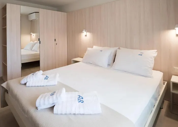 Apartment Arelia Beachfront Garden View Pefkochori