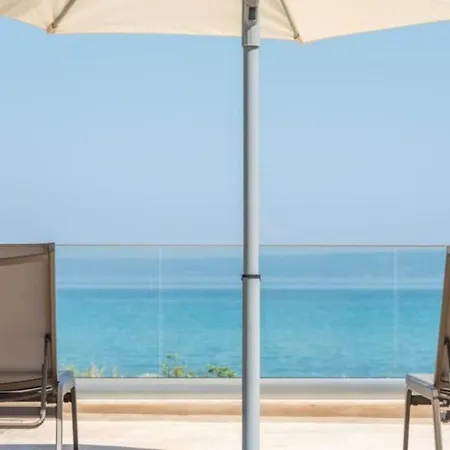 Apartment Arelia Beachfront Garden View *