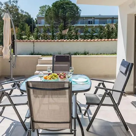 Arelia Beachfront Garden View * Pefkochori