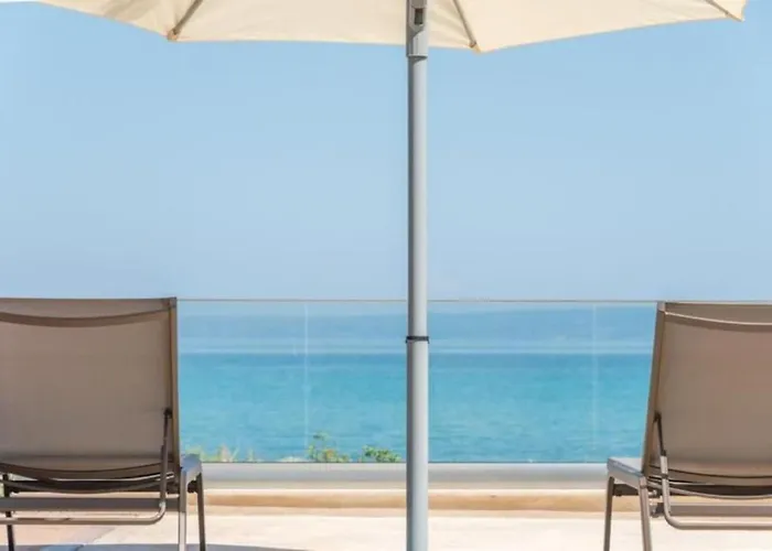 Appartement Arelia Beachfront Garden View *