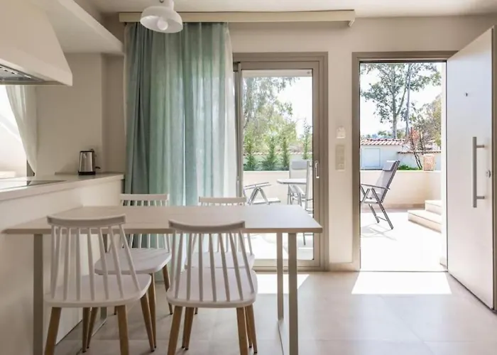 Appartement Arelia Beachfront Garden View *