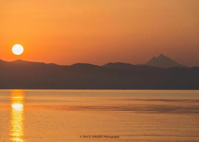 Arelia Beachfront Garden View Daire *